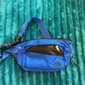 The North Face Men's Blue and Black Belt Bag